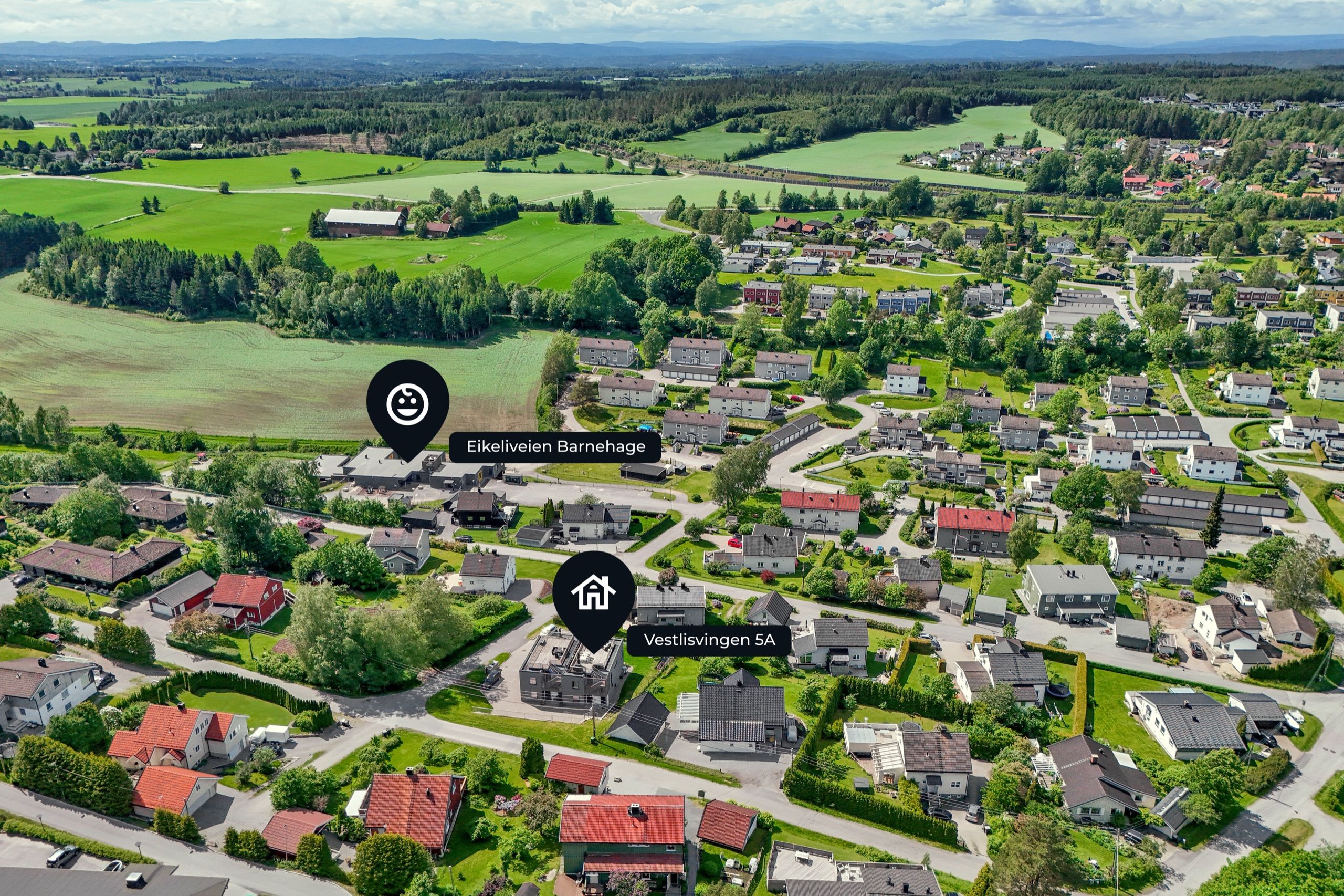Flyfoto over nabolaget i Ski med barnehage og Vestlisvingen 5A markert